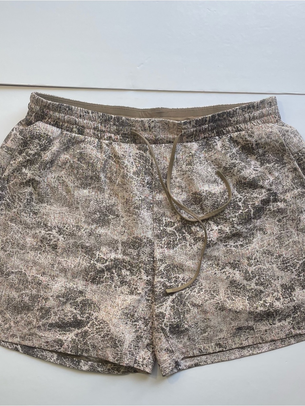 Lululemon Men's Pace Breaker Lined Running Training Shorts 7 Inch .large